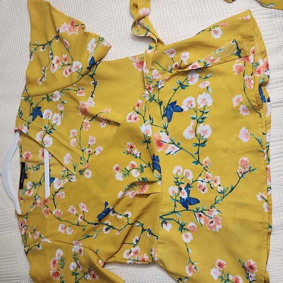 Floral bird wrap top L - Picture 8 of 11